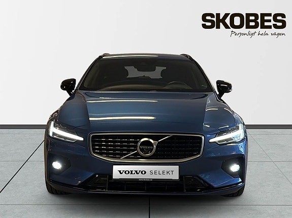 Volvo V60 2 of 27