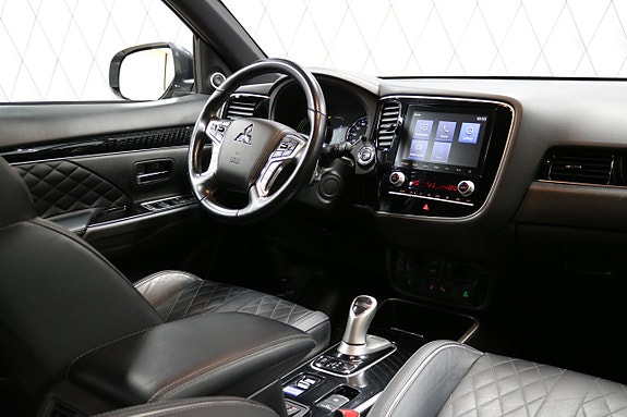 Mitsubishi Outlander 20 of 26