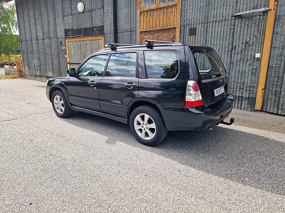 Subaru Forester 2 of 7
