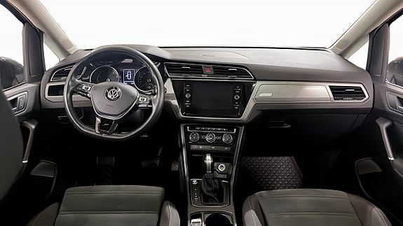 Volkswagen Touran 11 of 14