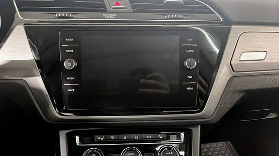 Volkswagen Touran 10 of 14