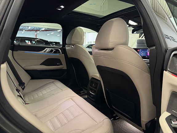 BMW i4 19 of 30