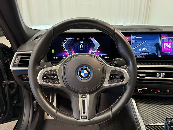 BMW i4 9 of 30