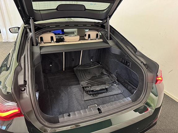 BMW i4 16 of 30