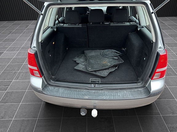 Volkswagen Golf I 9 of 16