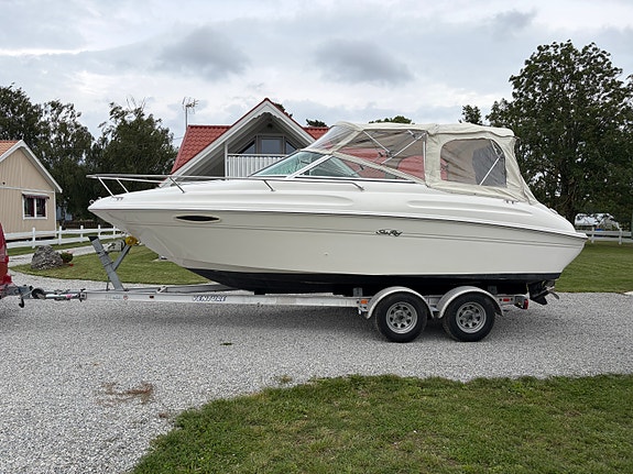 Sea Ray Express Cruiser 215 2 of 13