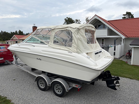 Sea Ray Express Cruiser 215 3 of 13