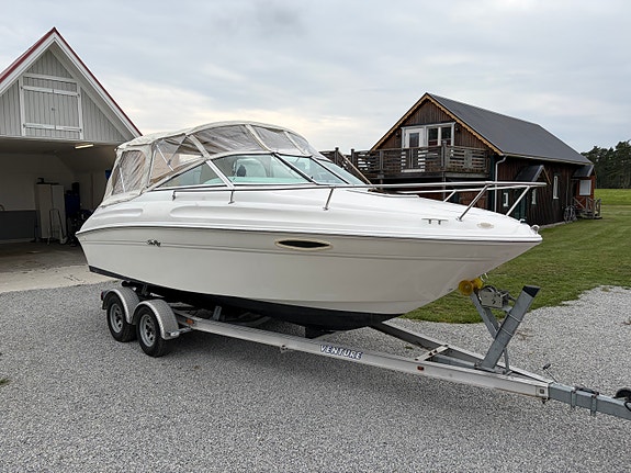 Sea Ray Express Cruiser 215 7 of 13