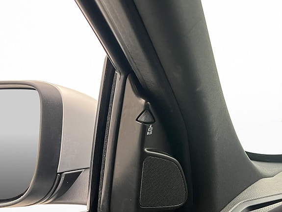 Volvo XC60 14 of 30