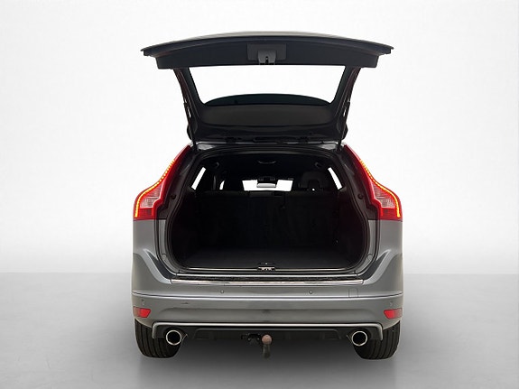 Volvo XC60 10 of 30