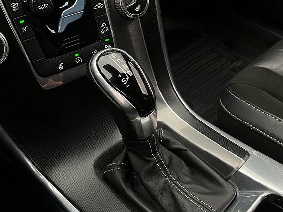 Volvo XC60 23 of 30