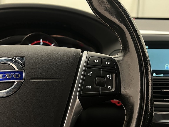 Volvo XC60 17 of 30