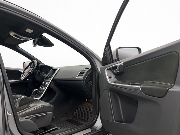 Volvo XC60 26 of 30