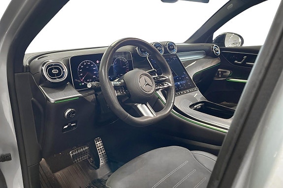 Mercedes-Benz GLC300 5 of 22