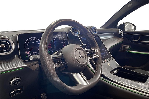 Mercedes-Benz GLC300 8 of 22