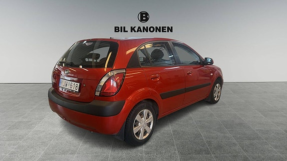 Kia Rio 5 of 10