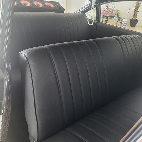 Chevrolet Bel Air 4 of 5