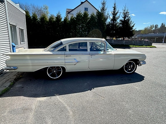 Chevrolet Bel Air 2 of 5