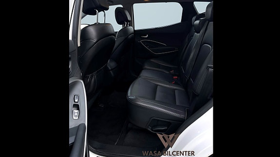 Hyundai Santa Fe 11 of 16