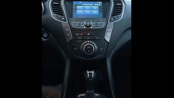 Hyundai Santa Fe 9 of 16