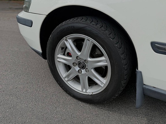 Volvo V70 7 of 8