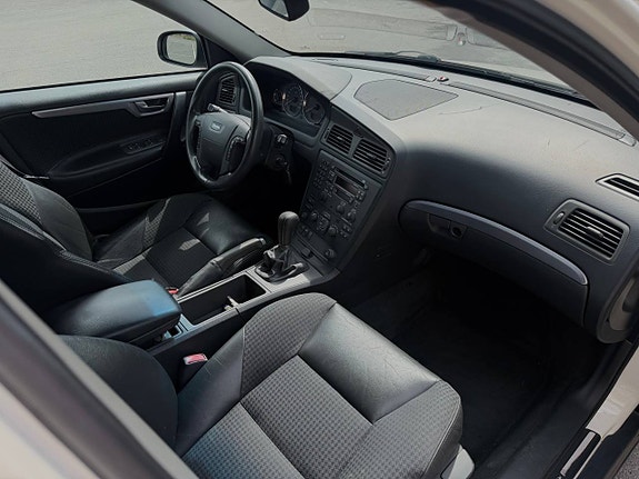 Volvo V70 8 of 8