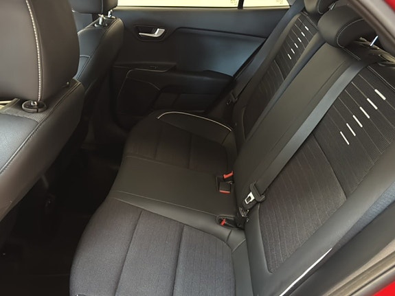 Kia Rio 9 of 19
