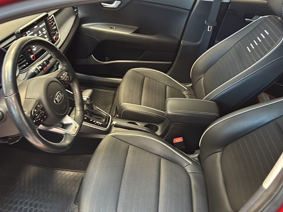Kia Rio 8 of 19