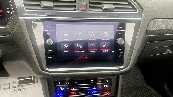 Volkswagen Tiguan Allspace 9 of 12