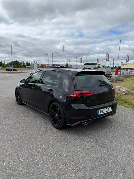 Volkswagen Golf VII 4 of 5