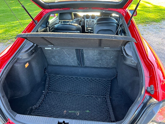 Hyundai Coupe 8 of 18