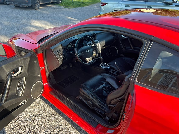 Hyundai Coupe 6 of 18