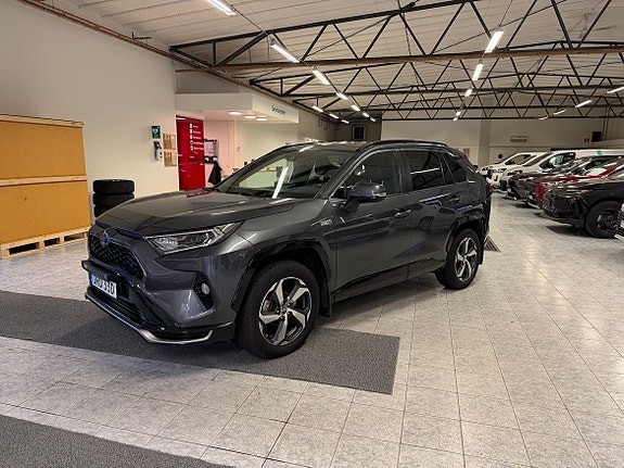 Toyota RAV4 7 of 12
