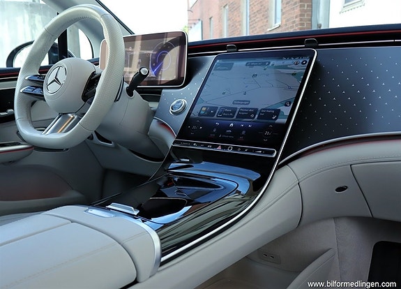 Mercedes-Benz EQE300 9 of 20