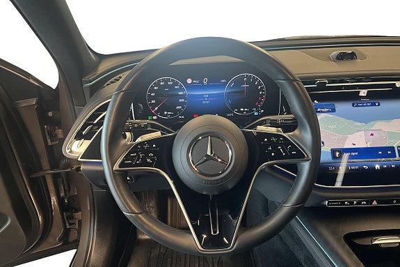 Mercedes-Benz E300 de 21 of 22