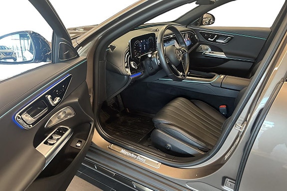 Mercedes-Benz E300 de 10 of 22