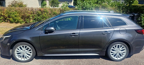 Toyota Corolla 2 of 2