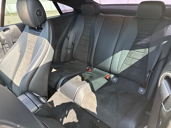 Mercedes-Benz E220 d 8 of 9