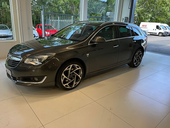 Opel Insignia 2 of 6