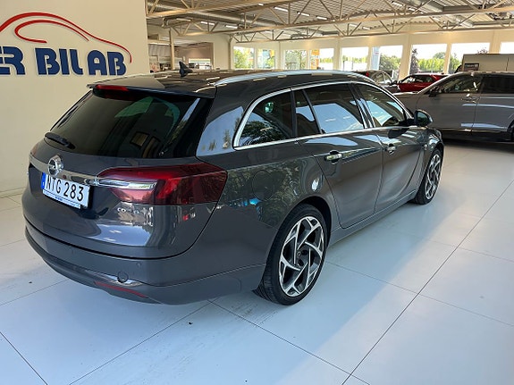 Opel Insignia 4 of 6