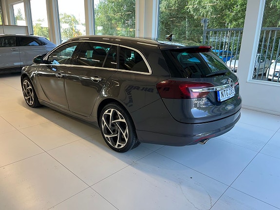 Opel Insignia 3 of 6