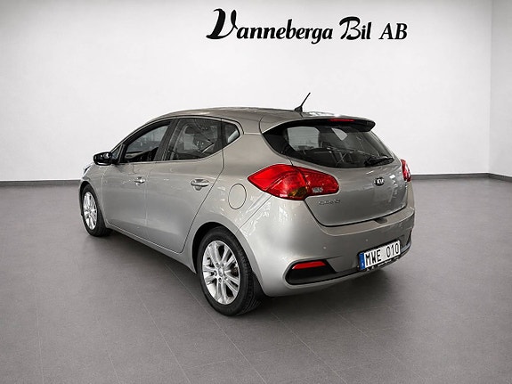 Kia Ceed 4 of 6