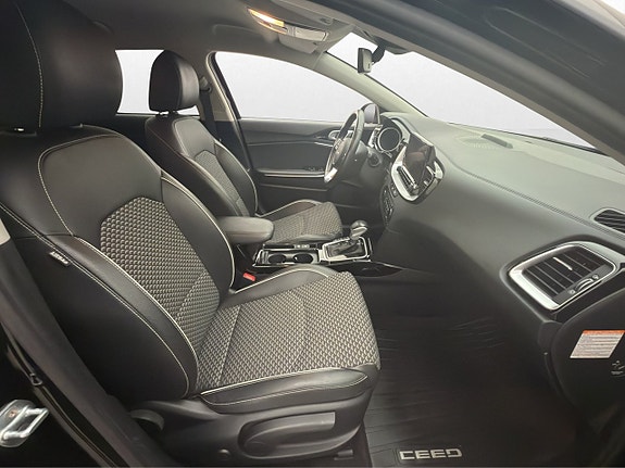 Kia Ceed 24 of 30