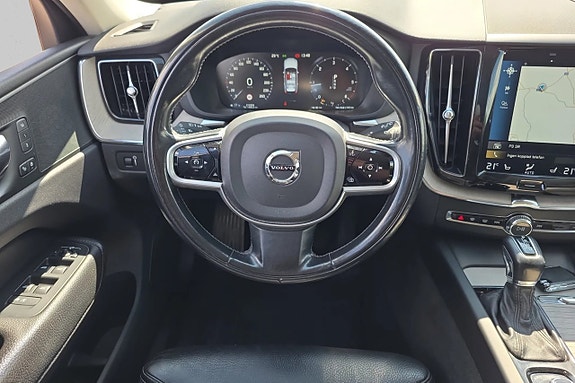 Volvo XC60 7 of 21