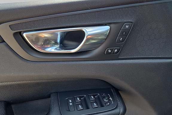 Volvo XC60 15 of 21