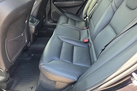Volvo XC60 11 of 21