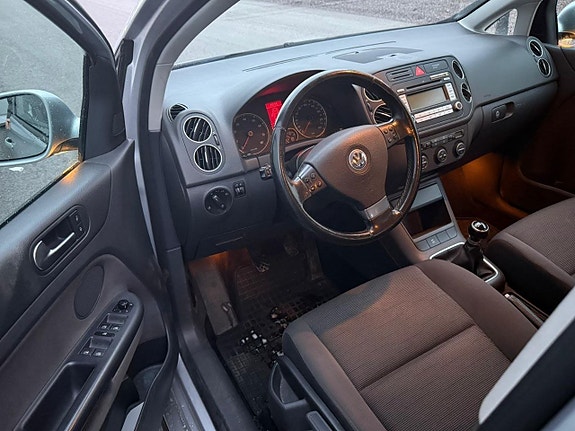 Volkswagen Golf I 4 of 12