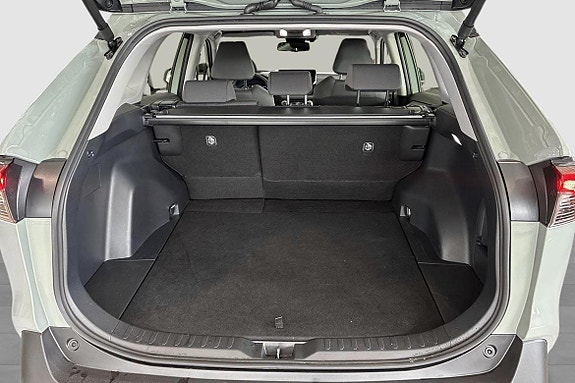 Toyota RAV4 12 of 12