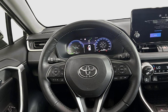 Toyota RAV4 11 of 12