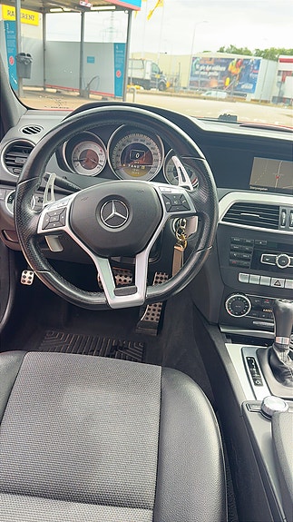 Mercedes-Benz C200 3 of 6